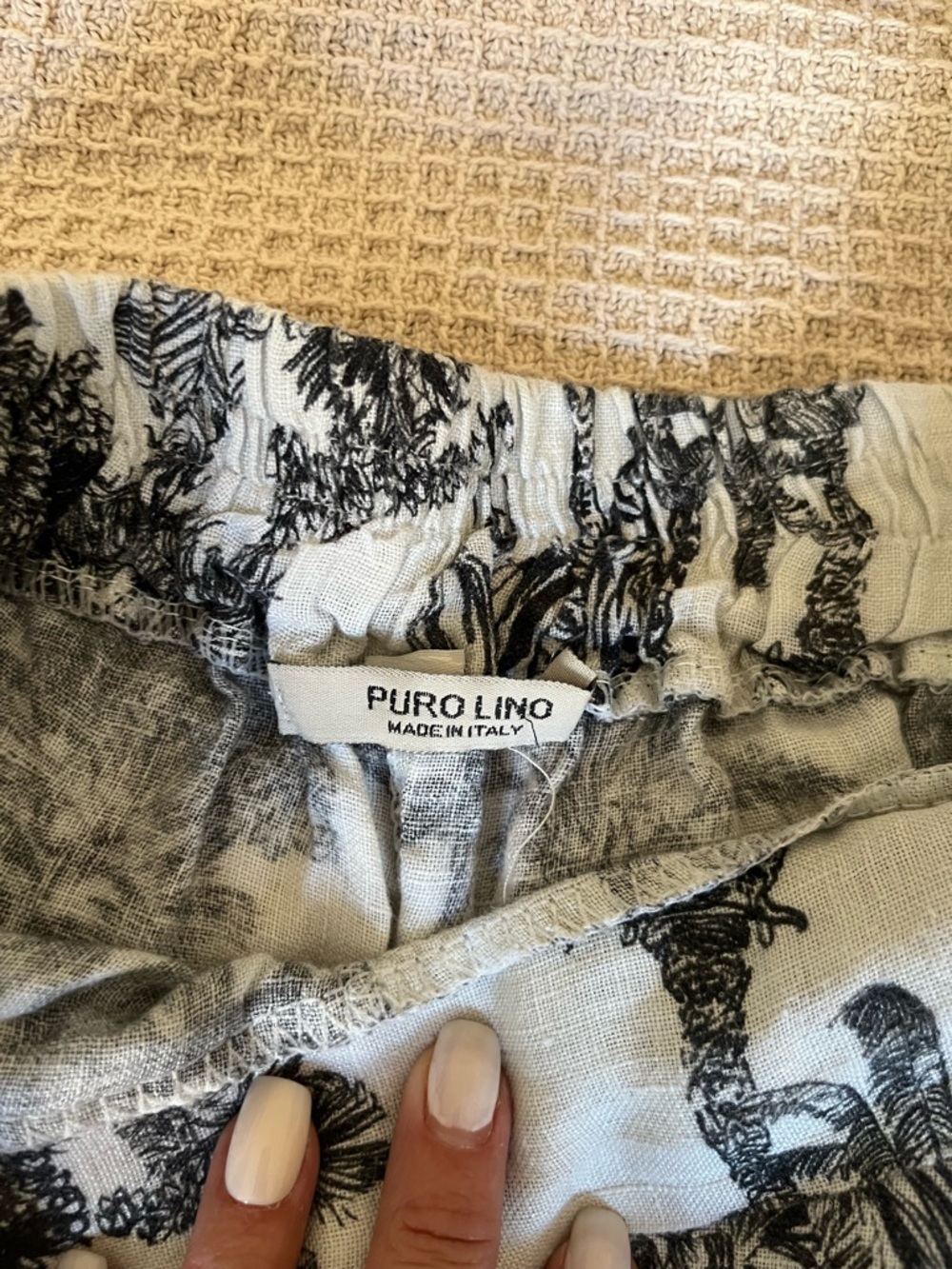 Black Palm Print Italian Linen High-Waist Shorts - Elastic waist 15” | L 16 1/2 - Picture 4 of 8